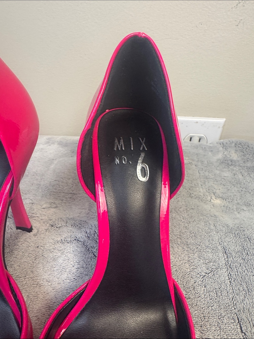 Mix No. 6 Dawnira Hot Pink Patent Leather Pumps - Size 6.5 - Picture 2 of 10